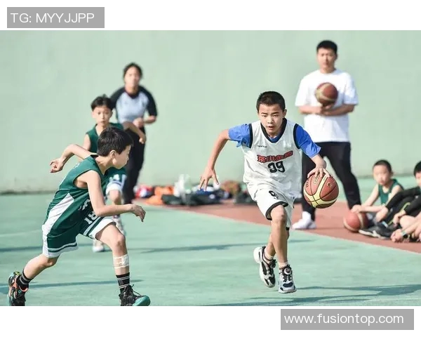 成都篮球队选拔赛特别报道：从默默无闻到璀璨星光的成长之路