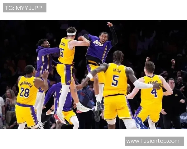 湖人战胜火箭，豪取两连胜——湖人新赛季的强势开局